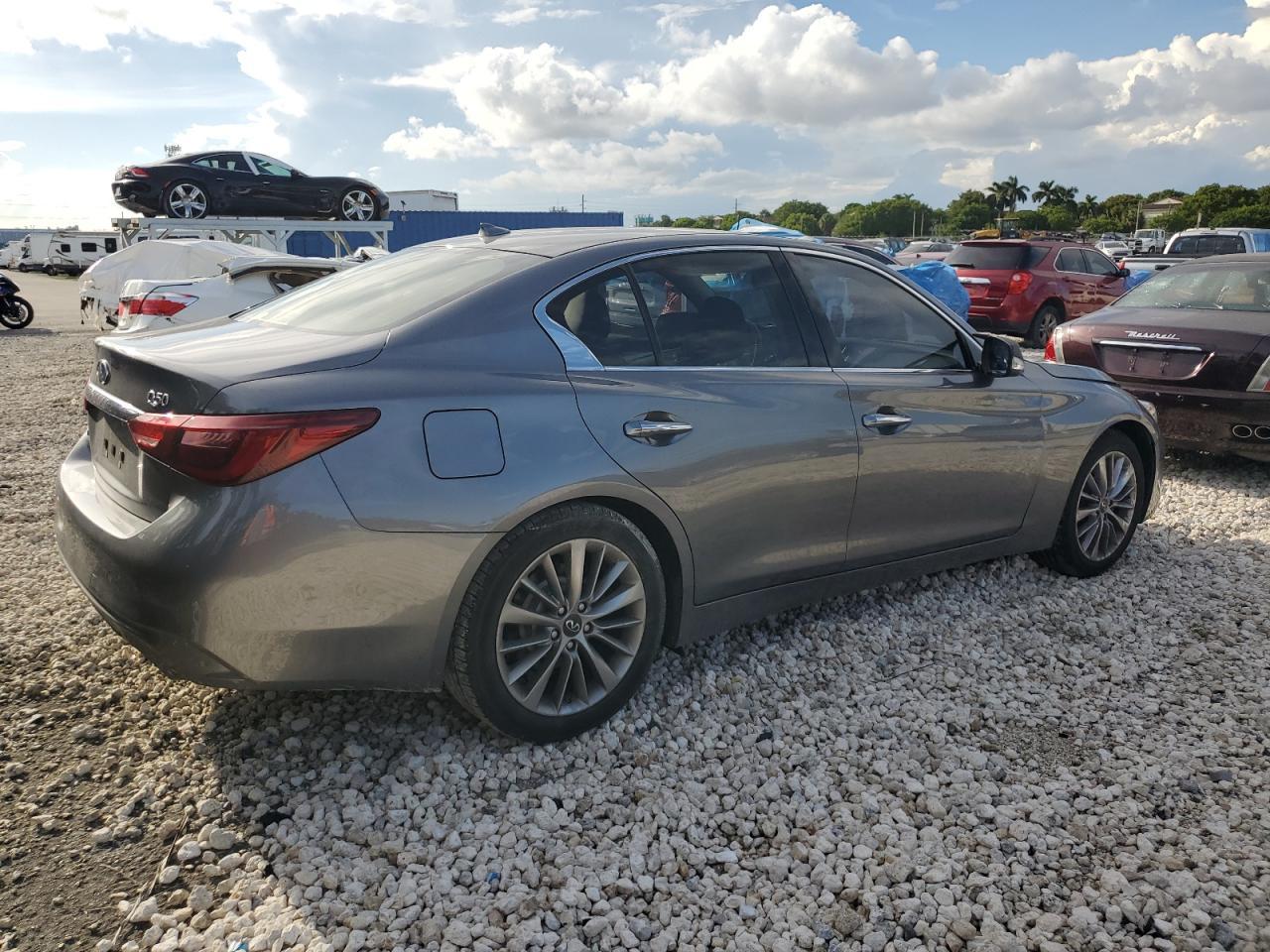 2020 Infiniti Q50 - Фото 3