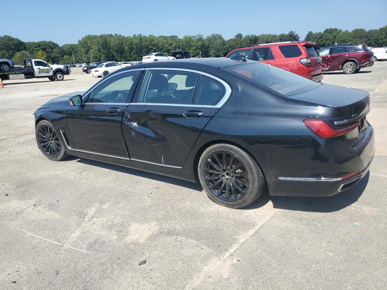 2022 BMW 740 Xi - Image 2