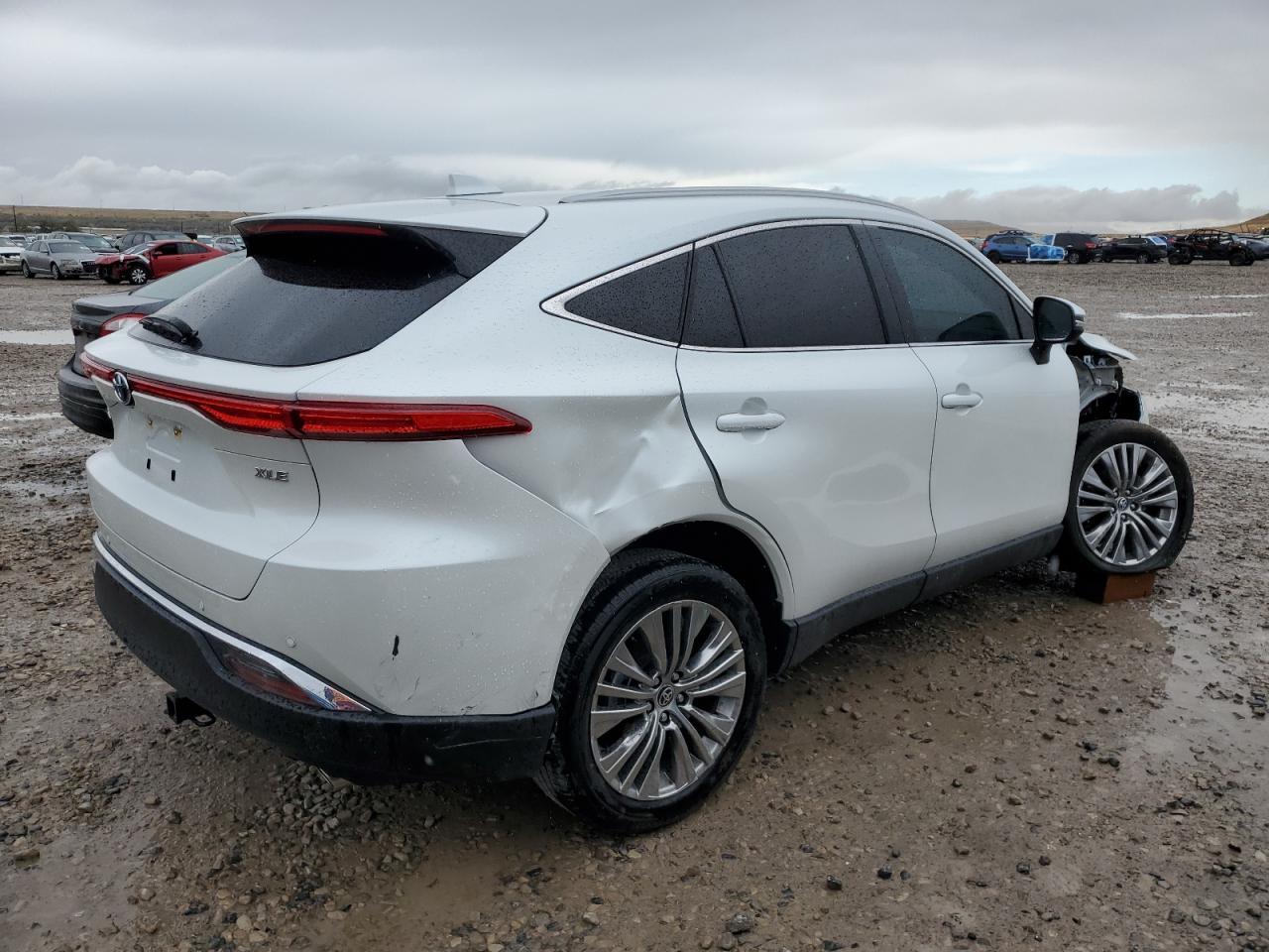 2024 Toyota Venza Le - Фото 3