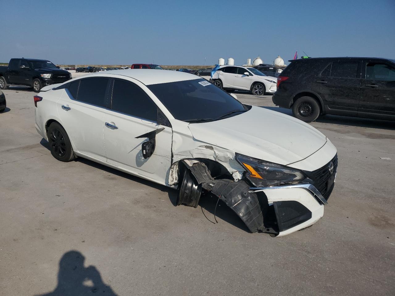 2023 Nissan Altima S - Фото 4