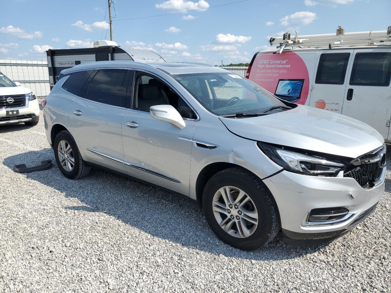 2018 Buick Enclave Essence - Image 4