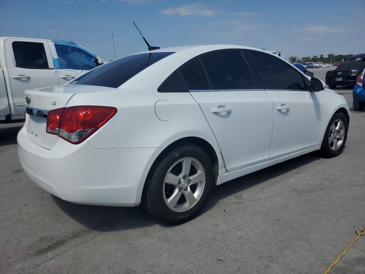 2013 Chevrolet Cruze Lt - Image 3