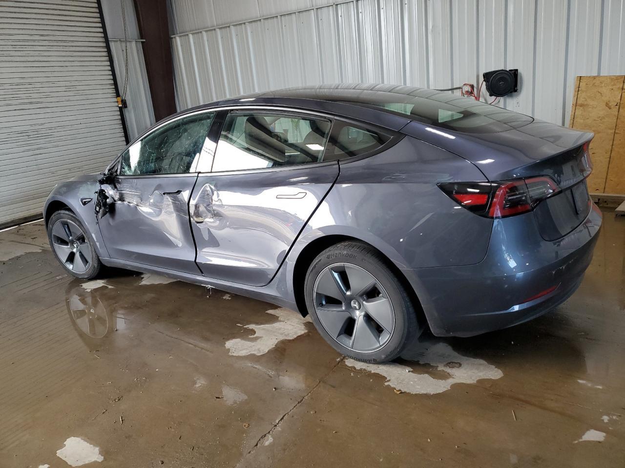 2023 Tesla Model 3 - Image 2