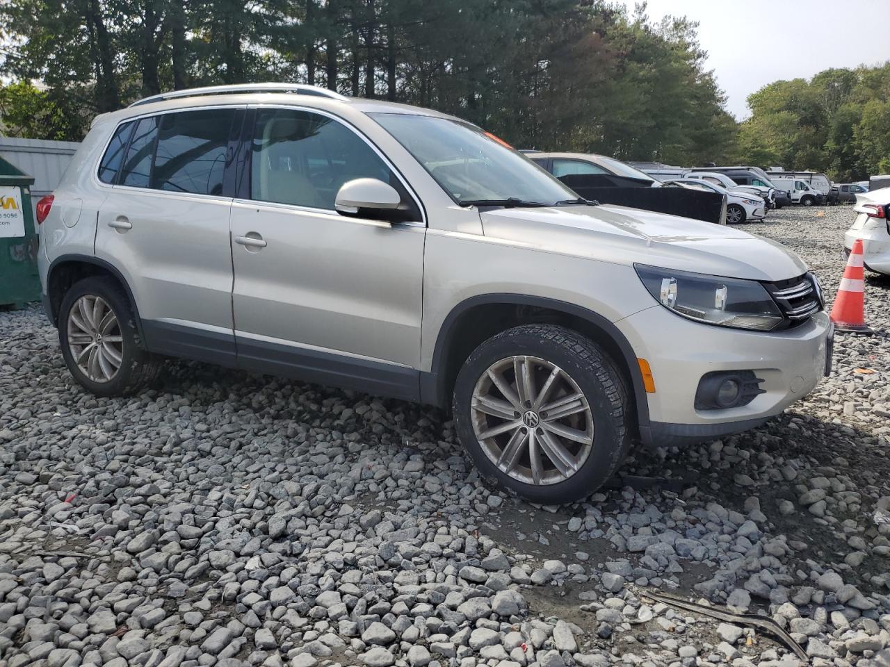 2013 Volkswagen Tiguan S - Фото 4