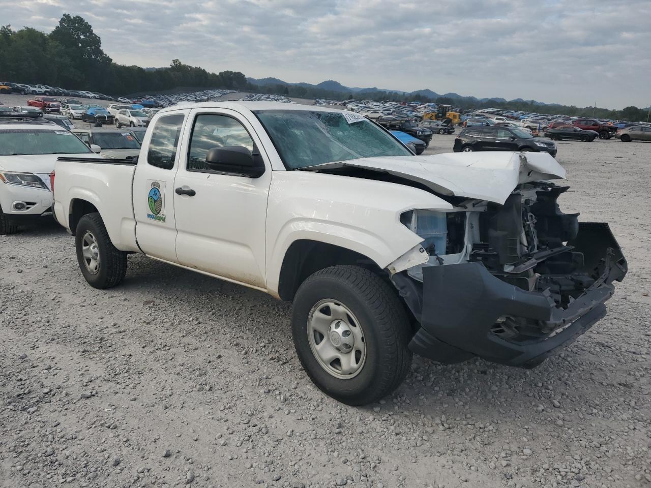 2018 Toyota Tacoma Access Cab - Image 4