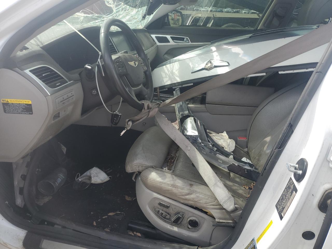 2016 Hyundai Genesis 3.8L - Фото 7