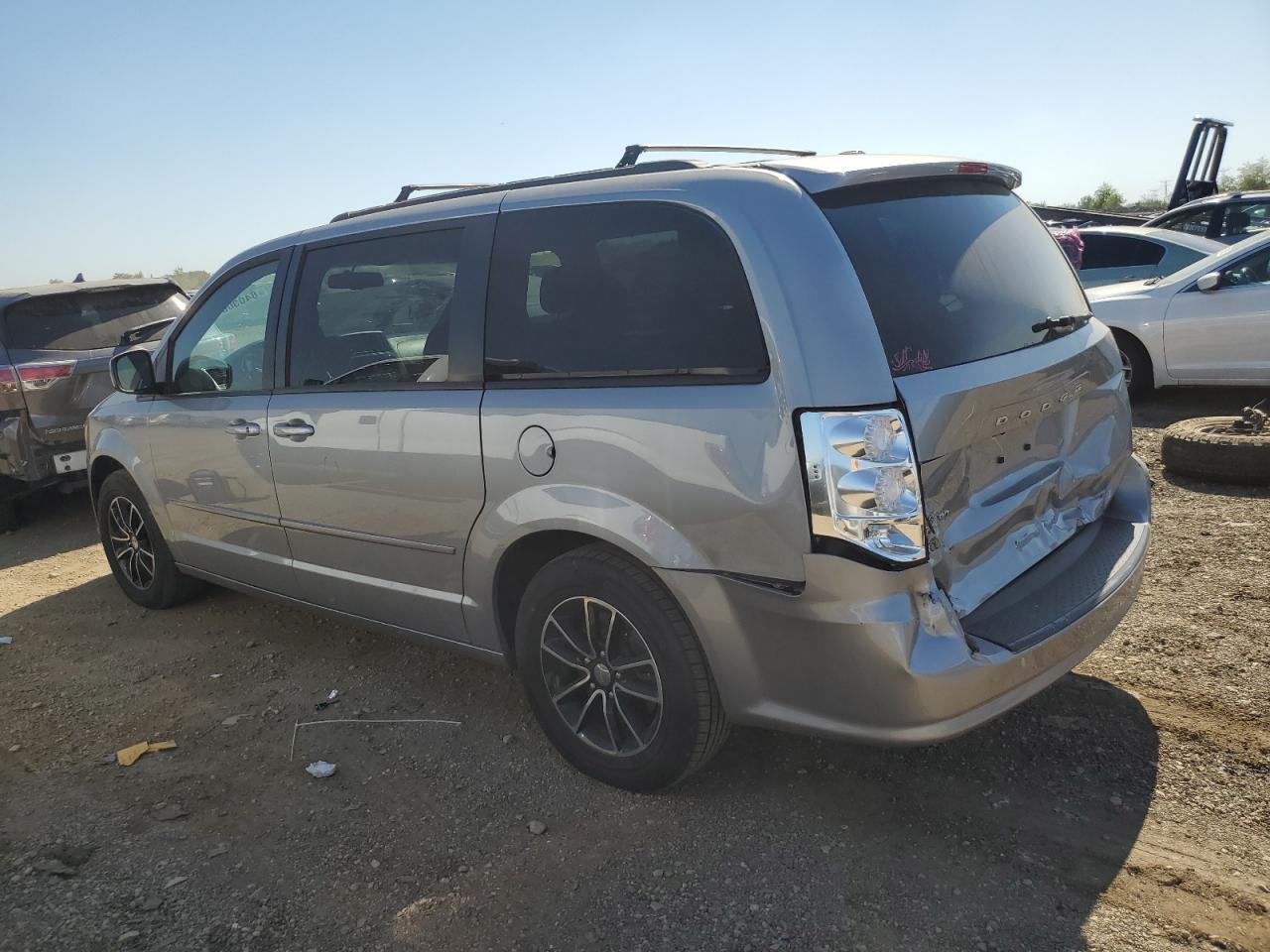 2017 Dodge Grand Caravan Sxt - Фото 2