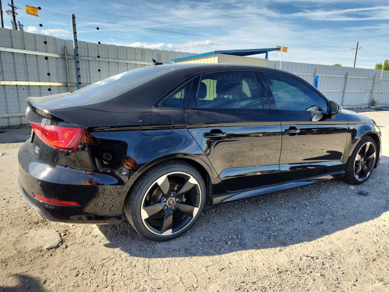 2016 Audi A3 Premium - Фото 3