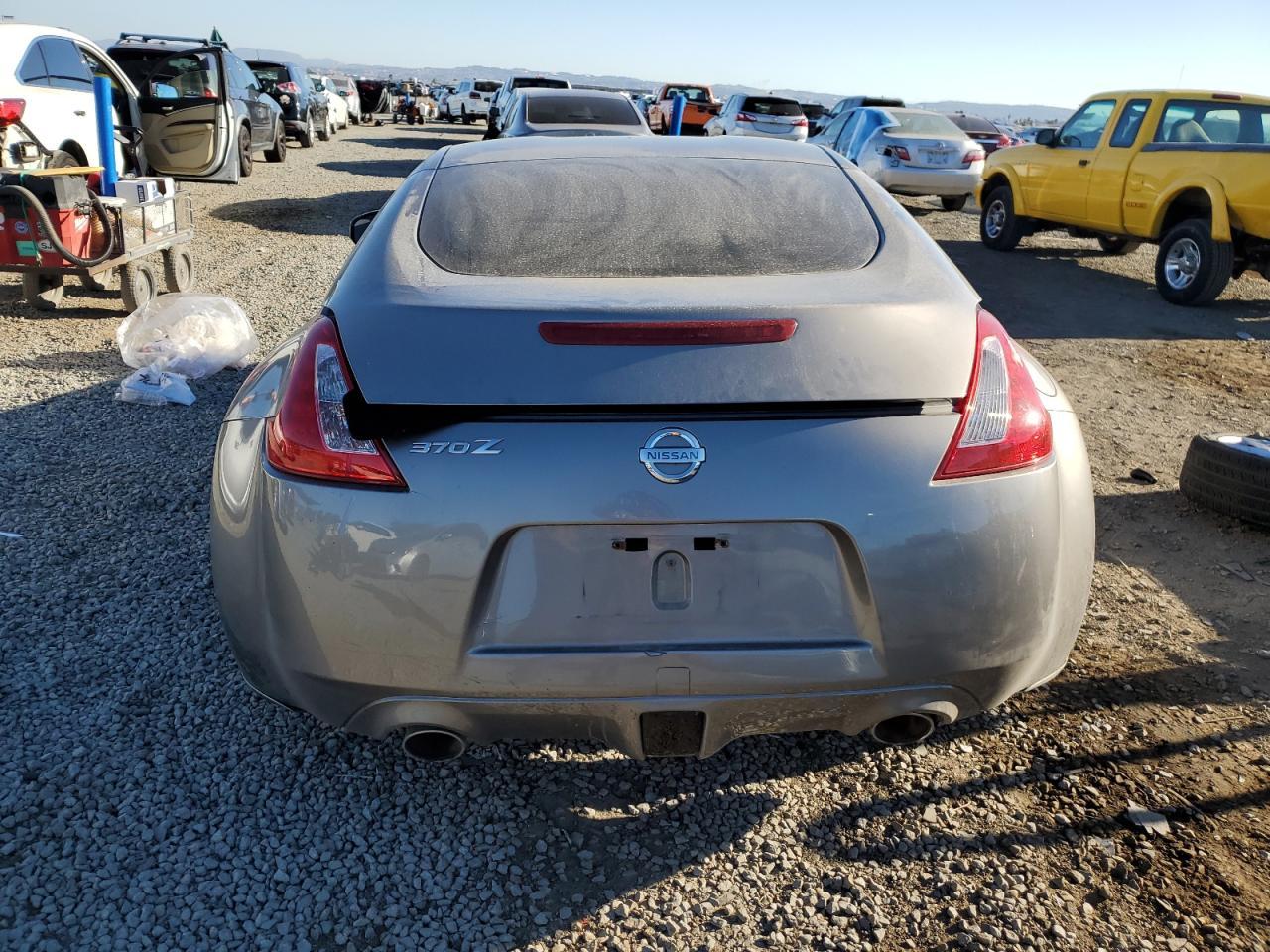 2010 Nissan 370Z - Фото 6