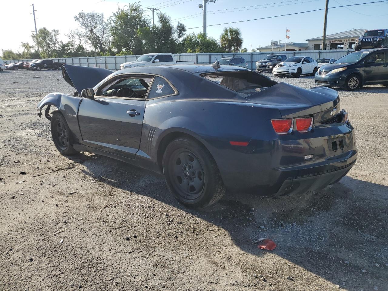 2011 Chevrolet Camaro Ls - Фото 2