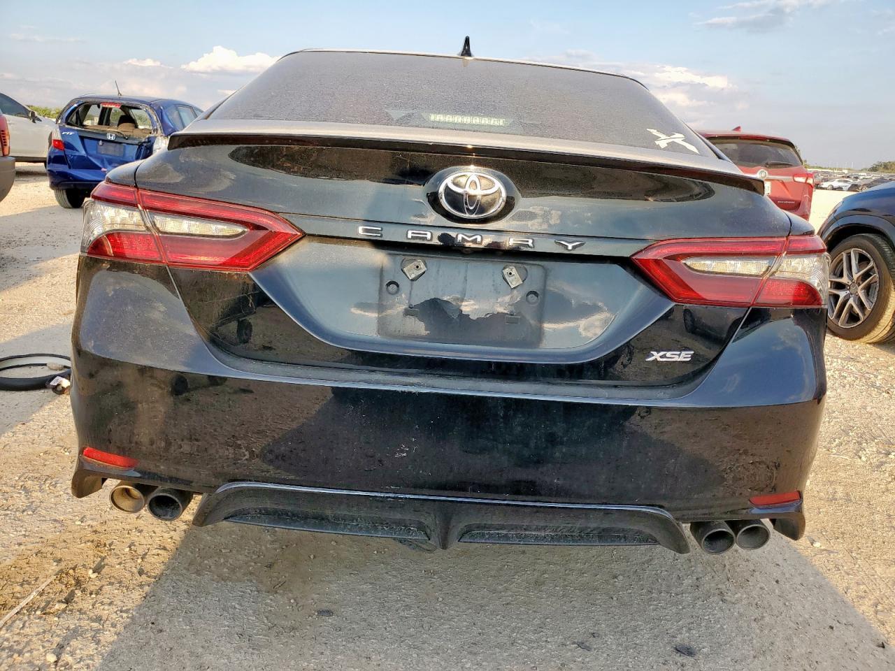 2021 Toyota Camry Xse - Фото 6