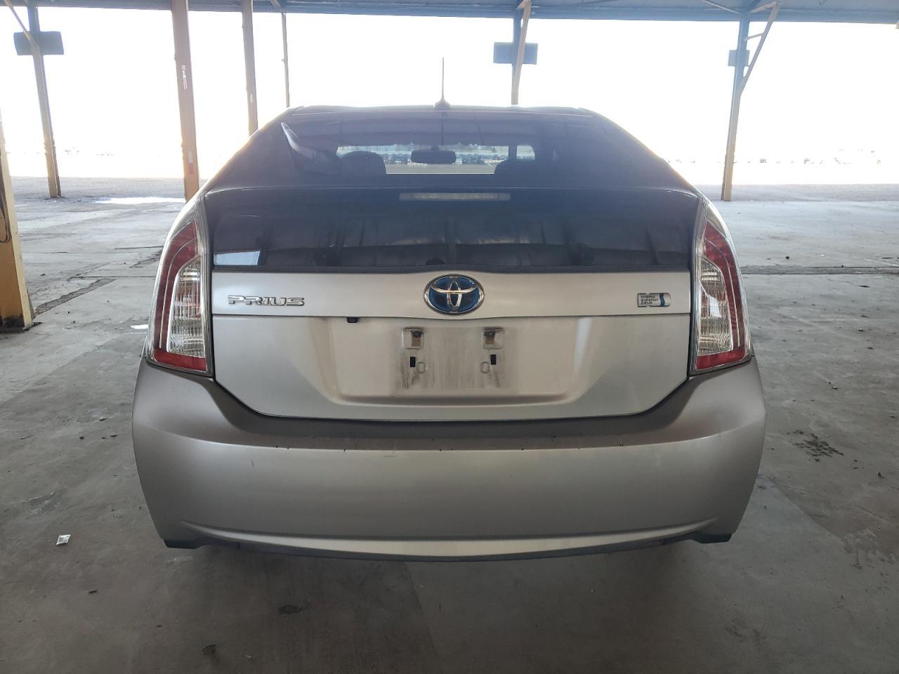 2014 Toyota Prius - Фото 6