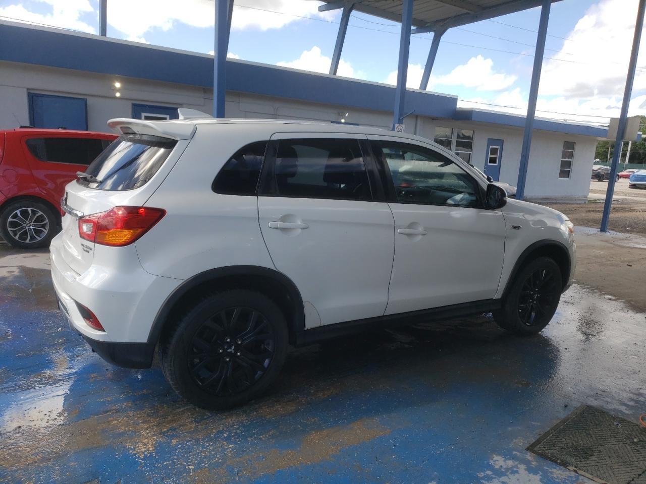 2018 Mitsubishi Outlander Sport Es - Фото 3