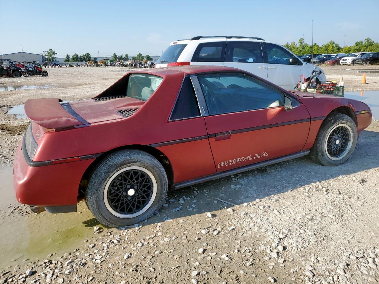 1988 Pontiac Fiero - Фото 3