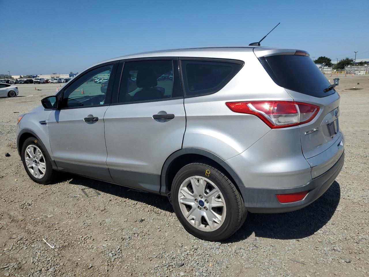 2016 Ford Escape S - Фото 2