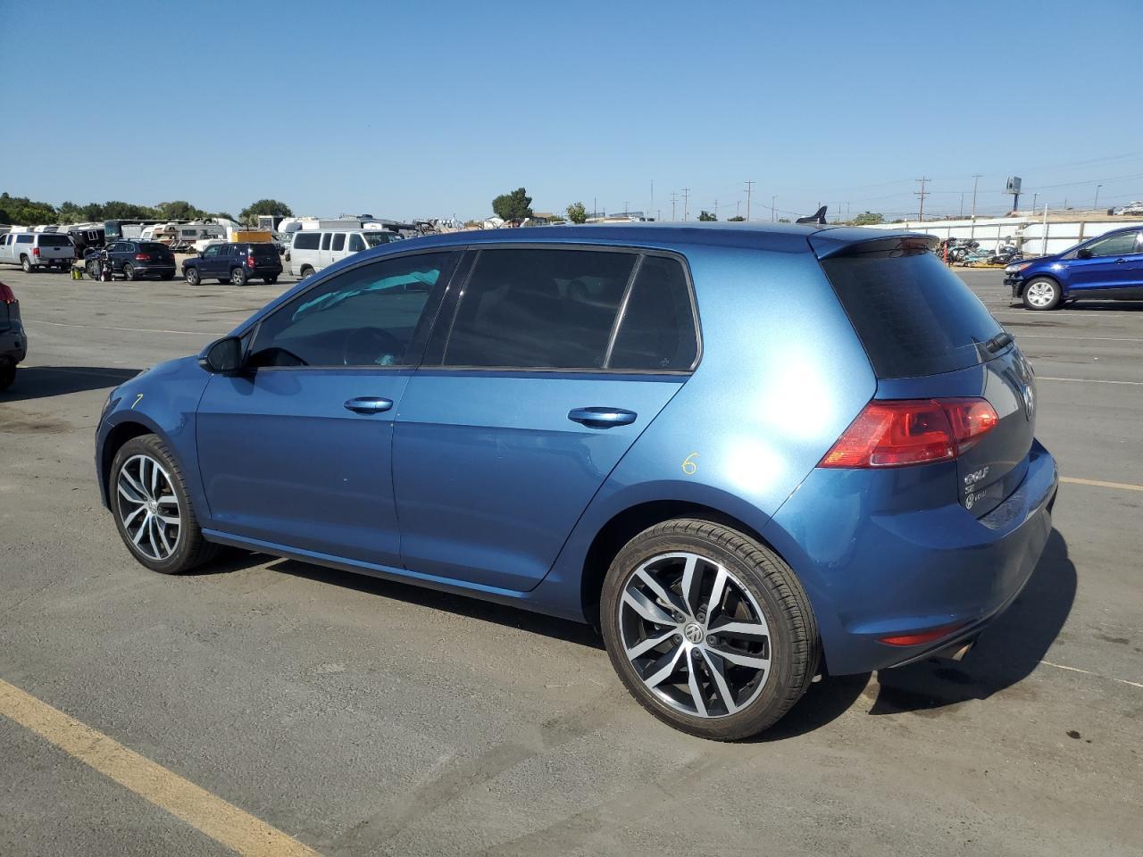 2017 Volkswagen Golf S - Image 2