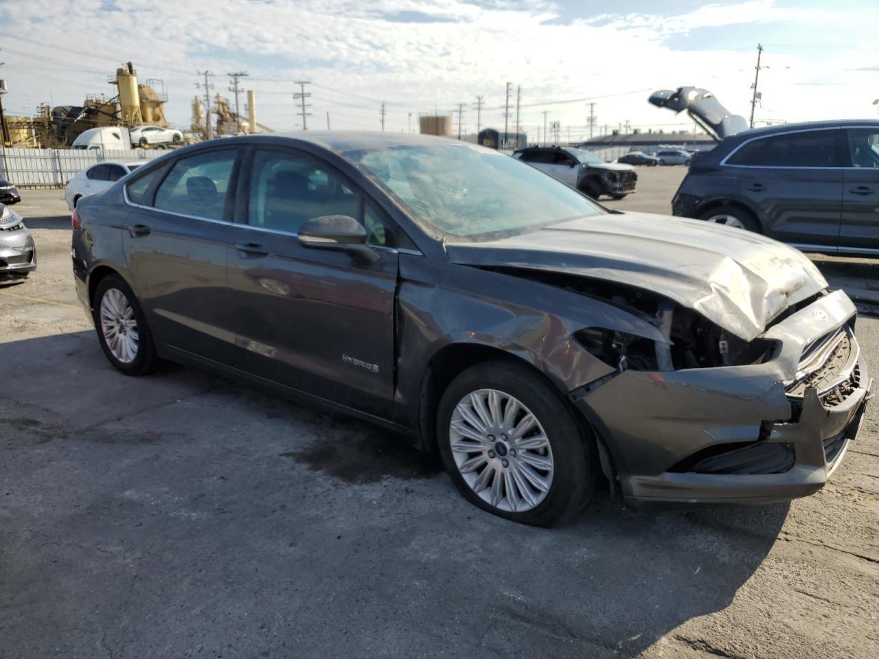 2016 Ford Fusion Se Hybrid - Фото 4