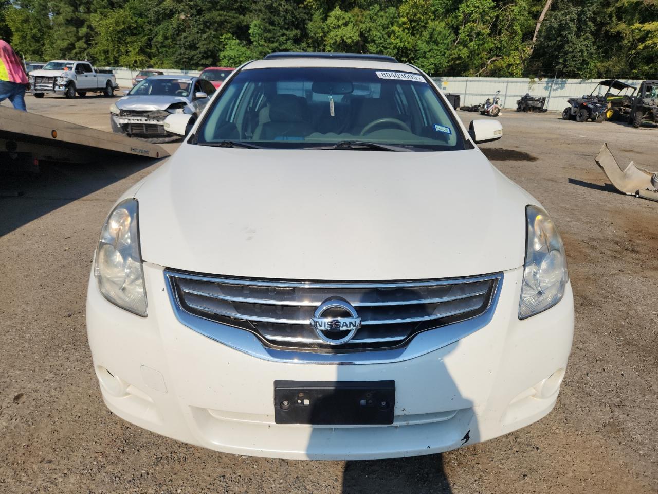 2010 Niss Altima - Image 5