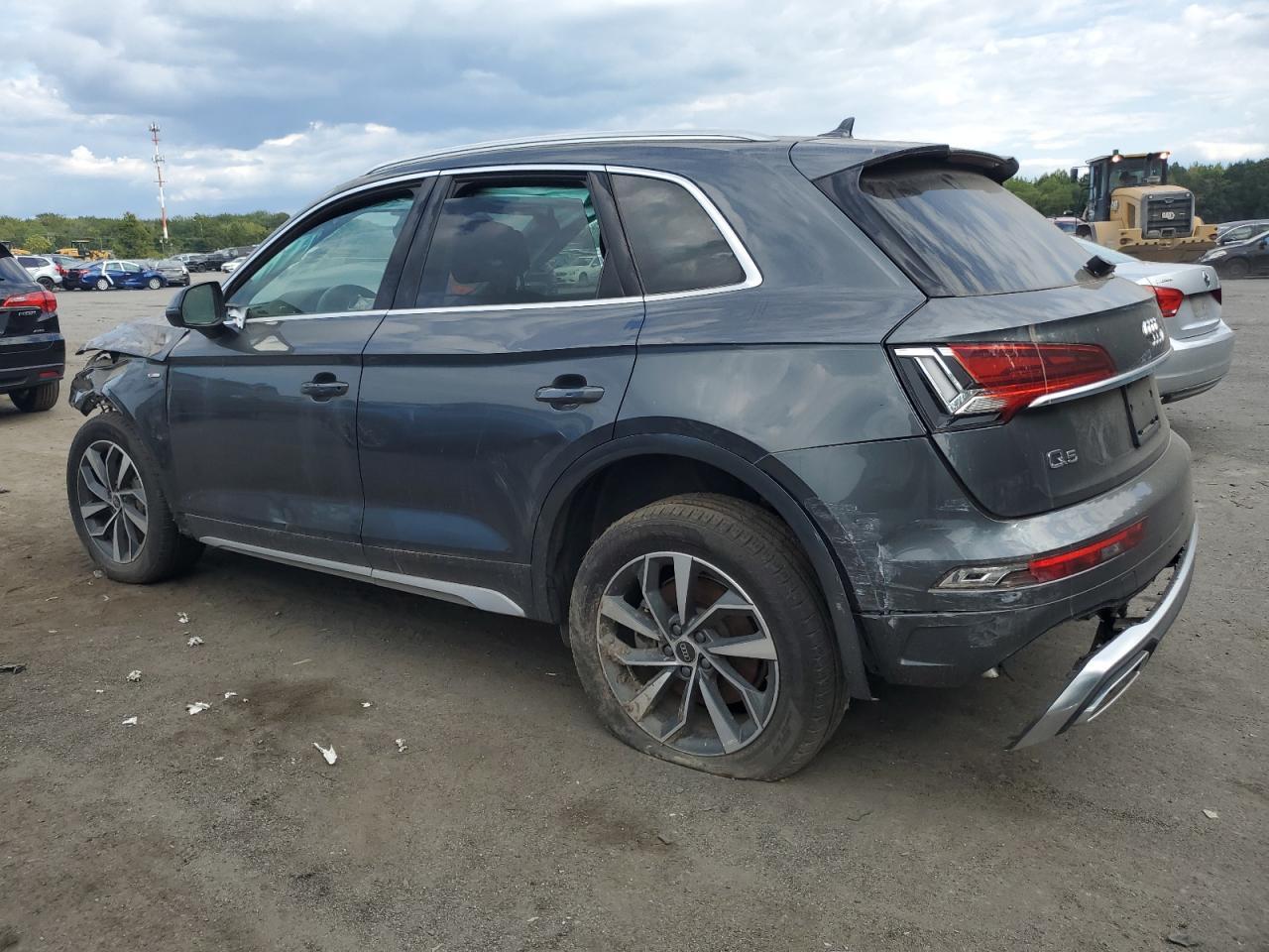 2024 Audi Q5 Premium Plus 45 - Image 2