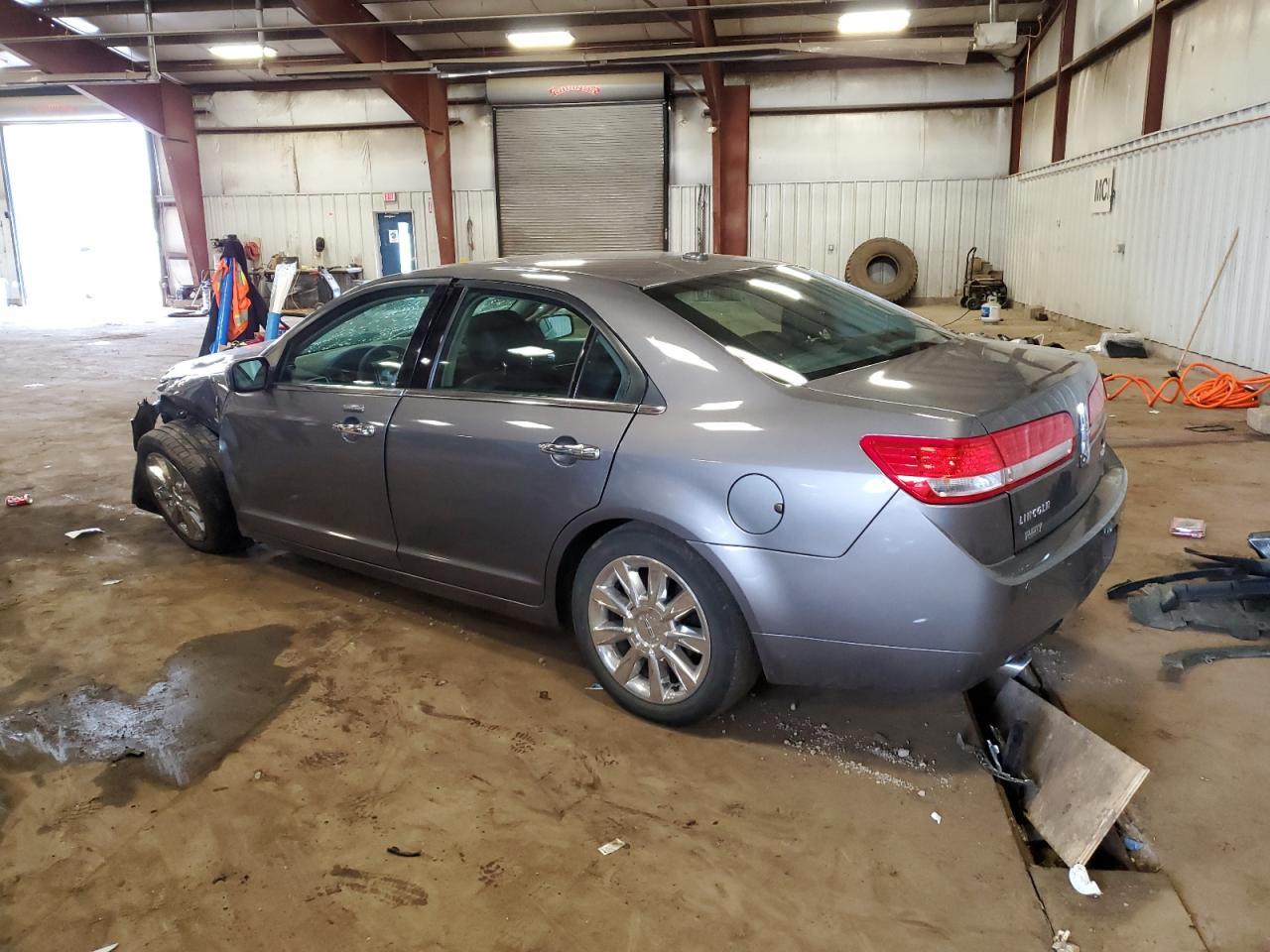 2012 Lincoln Mkz - Image 2