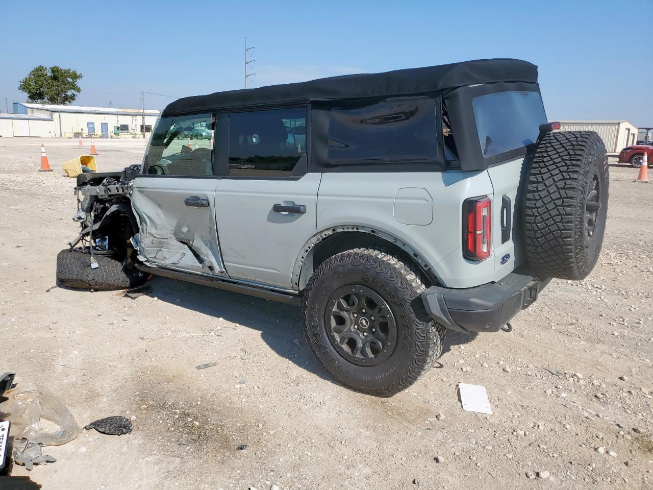 2021 Ford Bronco Base - Фото 2