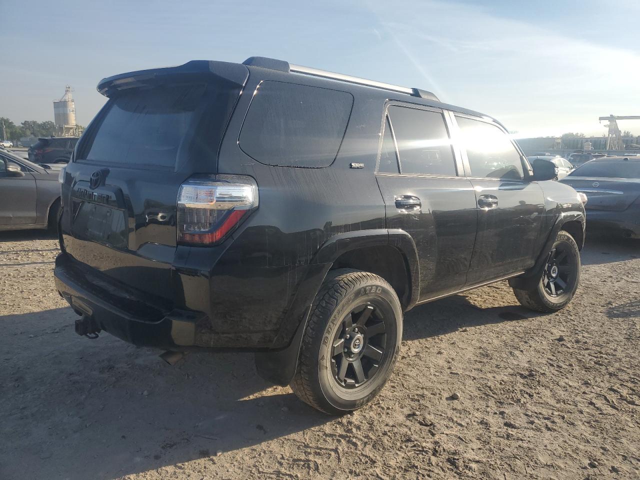 2021 Toyota 4Runner Sr5/Sr5 Premium - Image 3