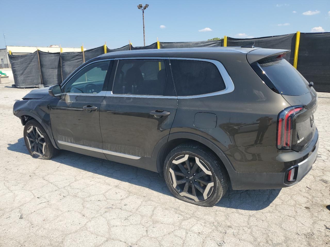 2023 Kia Telluride Ex - Image 2