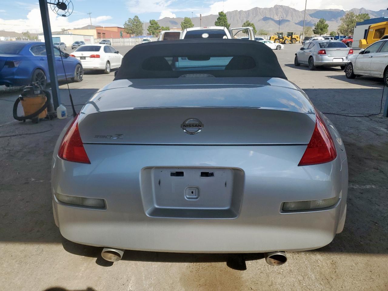 2008 Nissan 350Z Roadster - Фото 6