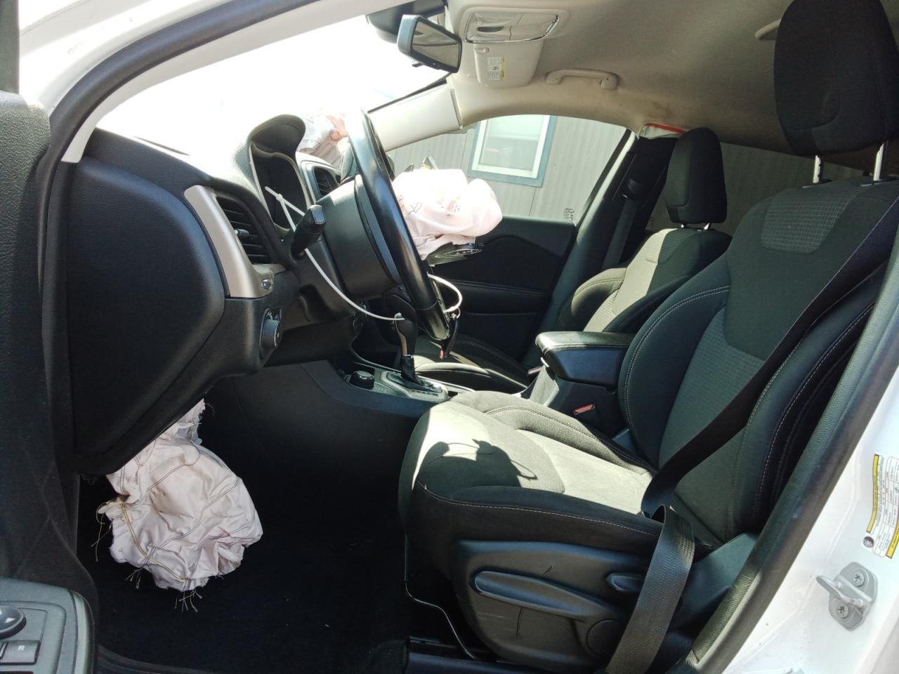 2015 Jeep Cherokee Latitude - Фото 7