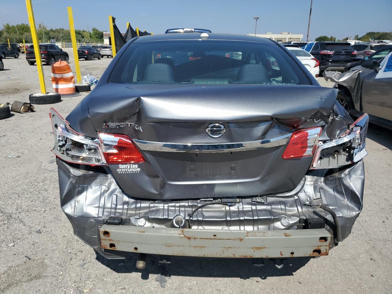 2017 Nissan Sentra S - Фото 6