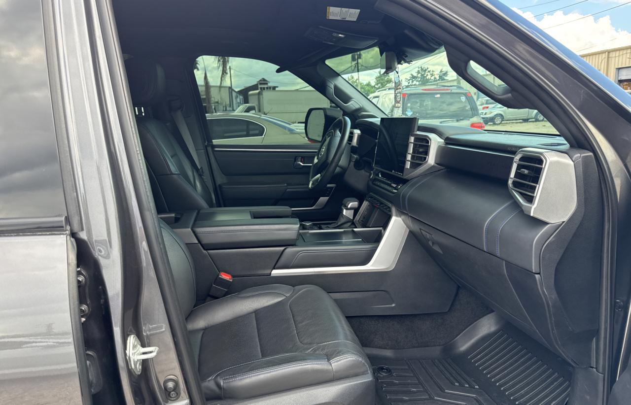 2023 Toyota Tundra Crewmax Platinum - Image 5