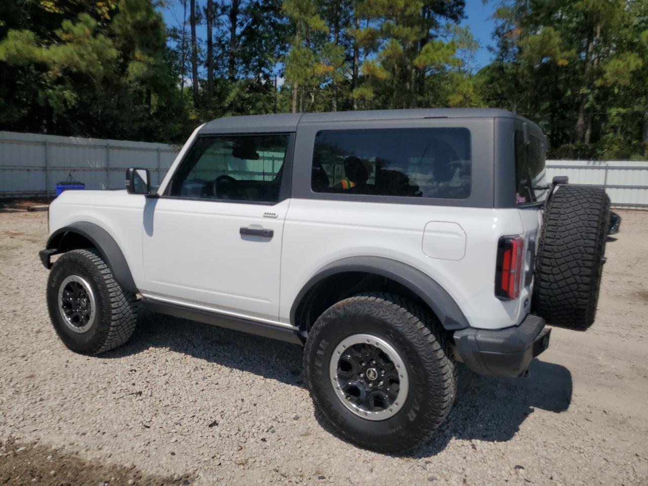 2023 Ford Bronco Base - Фото 2
