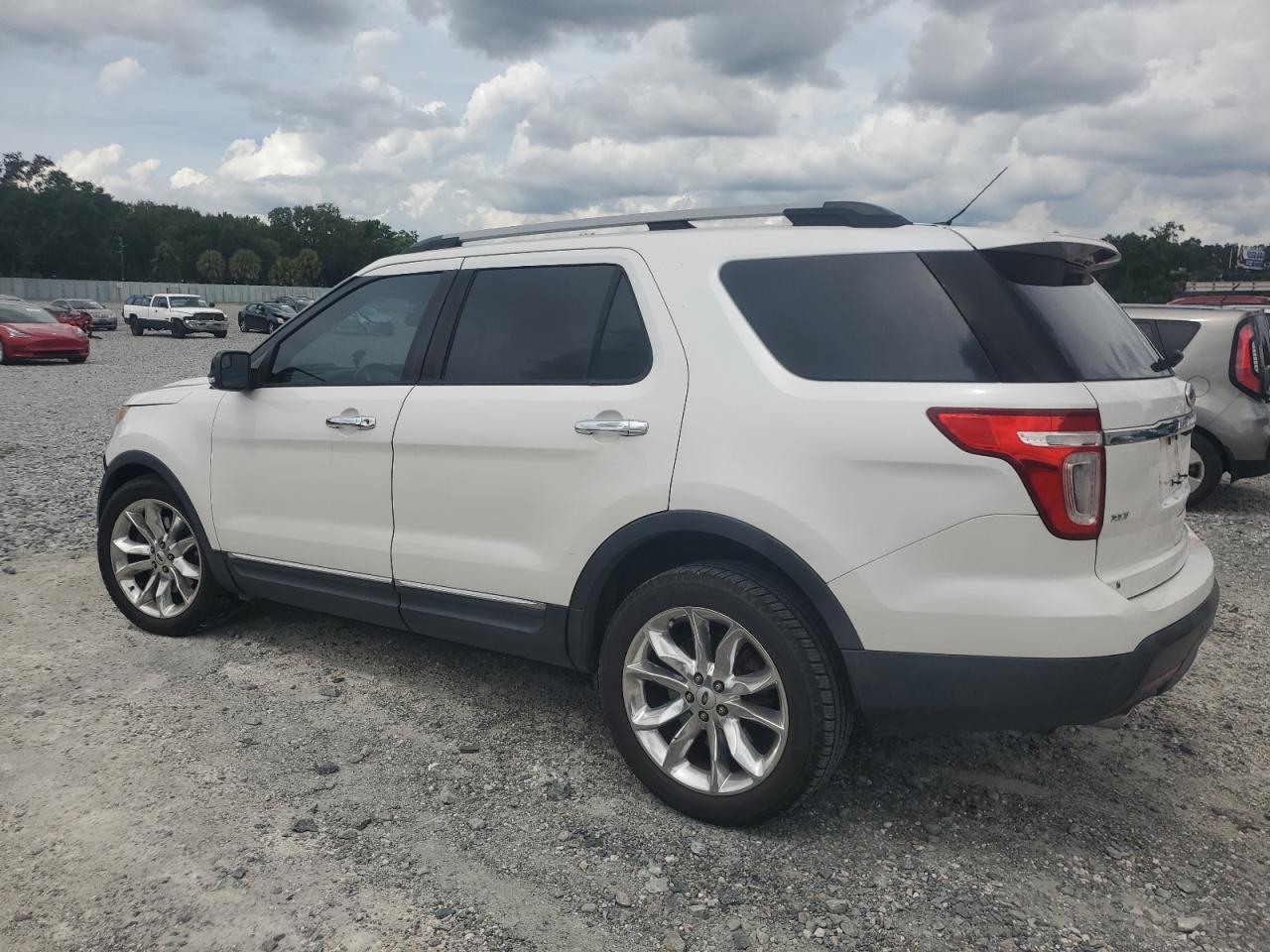 2013 Ford Explorer Xlt - Фото 2
