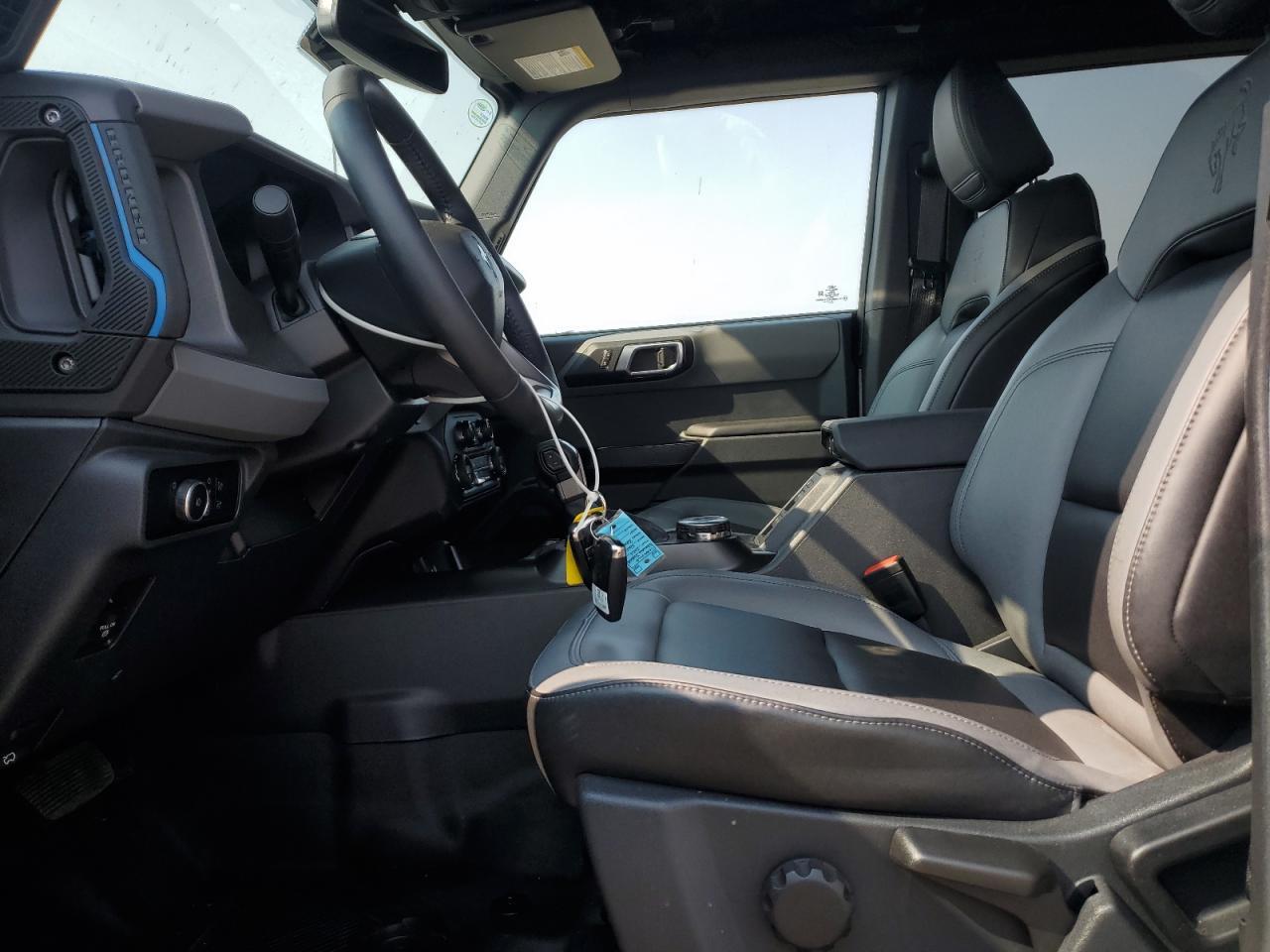 2024 Ford Bronco Black Diamond - Фото 7