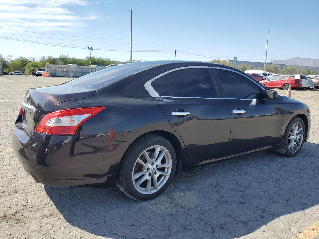 2010 Nissan Maxima S - Фото 3