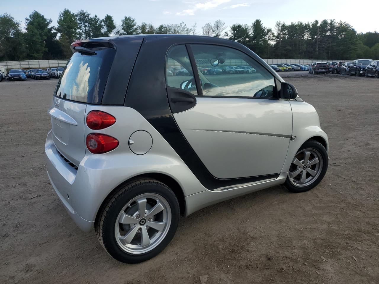2012 Smart Fortwo Pure - Image 3