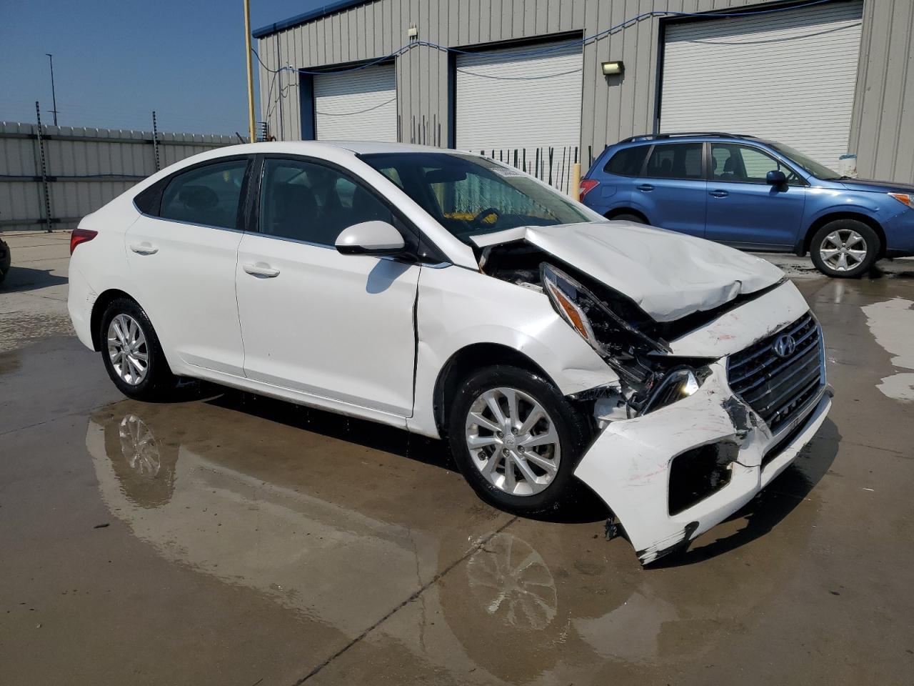 2021 Hyundai Accent Se - Фото 4