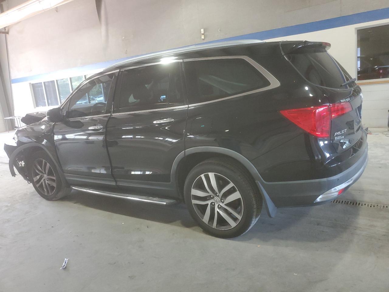 2017 Honda Pilot Touring - Фото 2