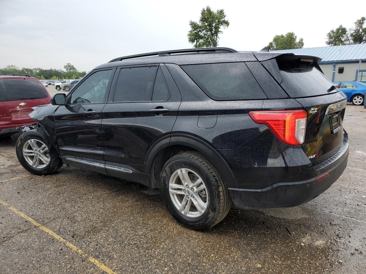 2024 Ford Explorer Xlt - Фото 2
