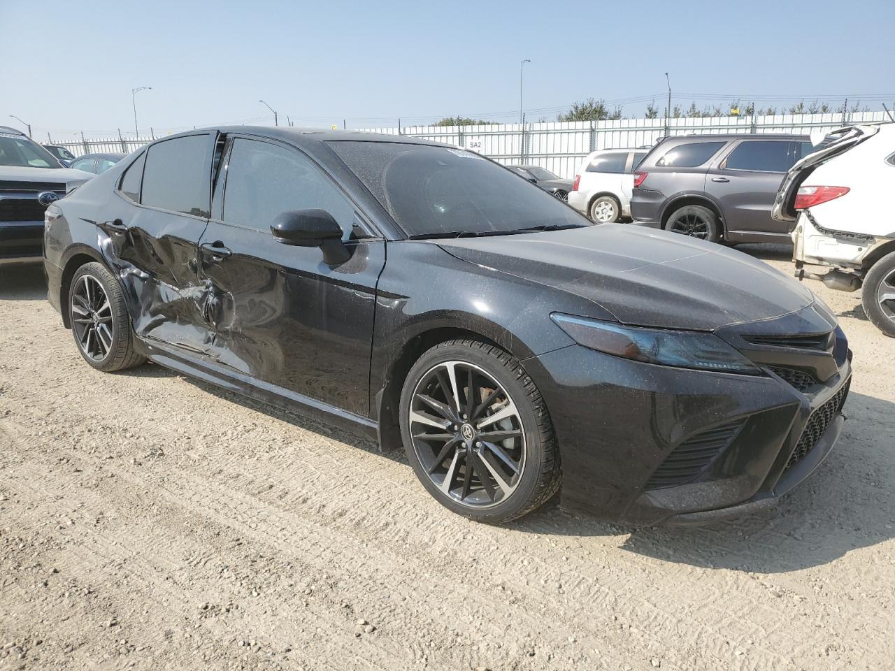 2020 Toyota Camry Xse - Фото 4
