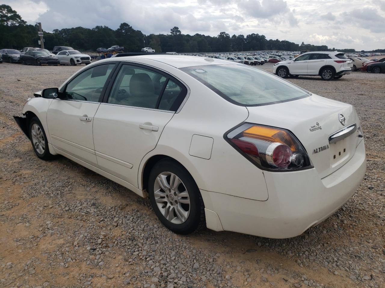 2012 Nissan Altima Base - Image 2