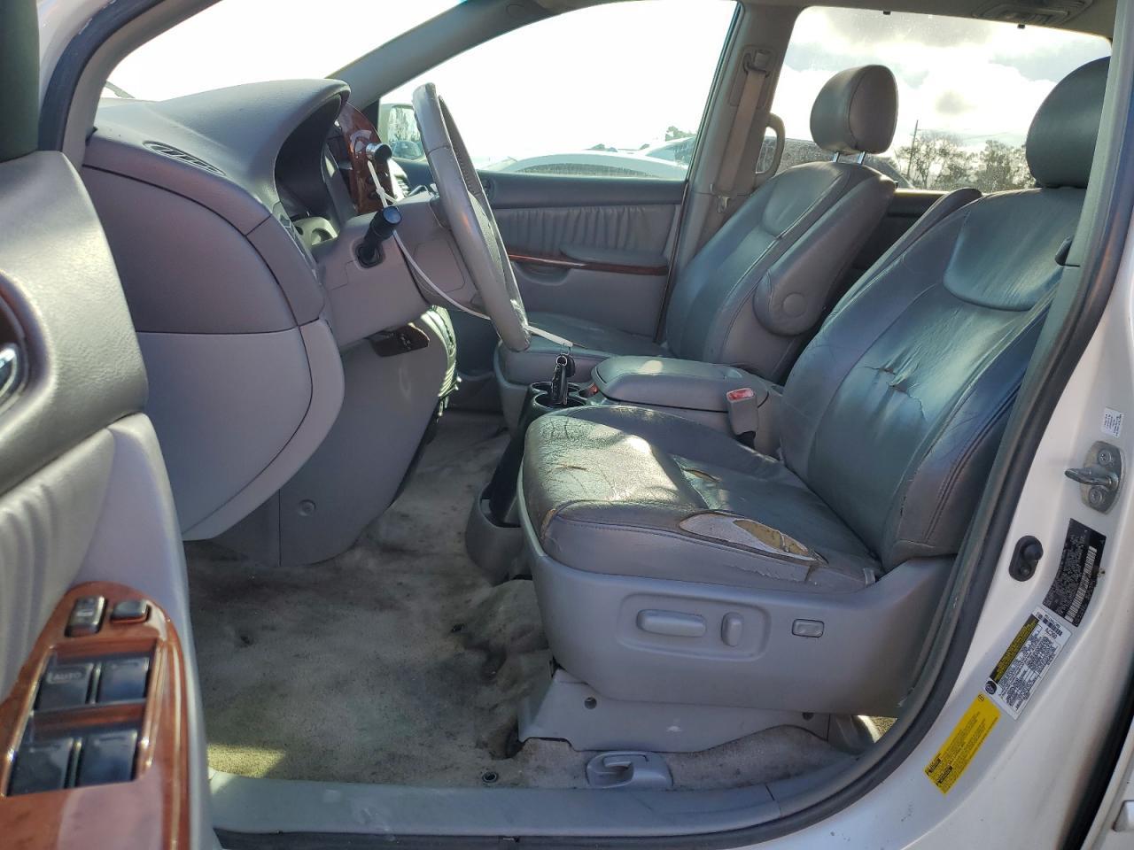 2005 Toyota Sienna Xle - Image 7