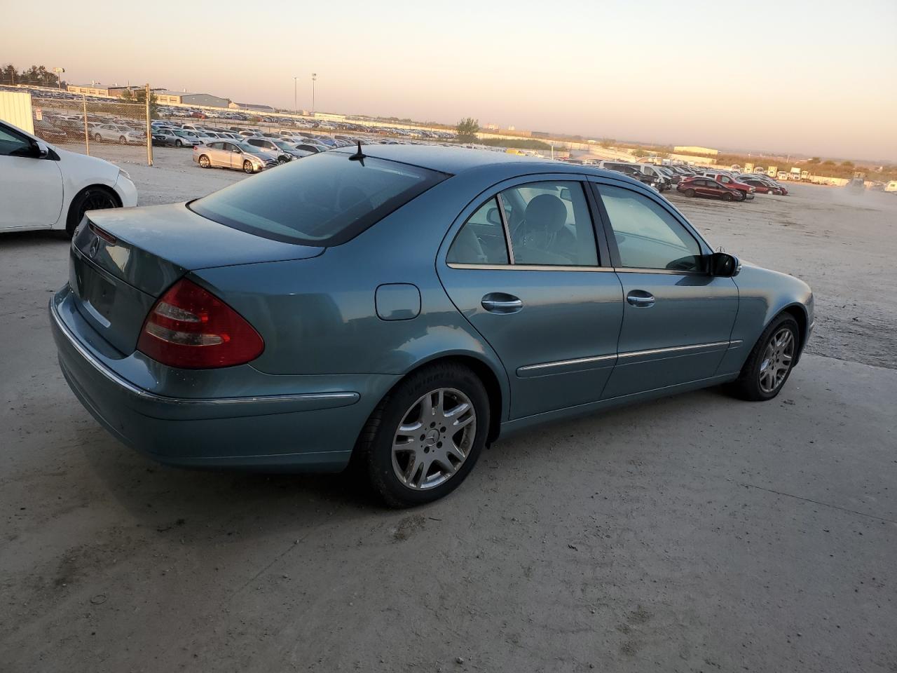 2003 Mercedes-Benz E 320 - Image 3