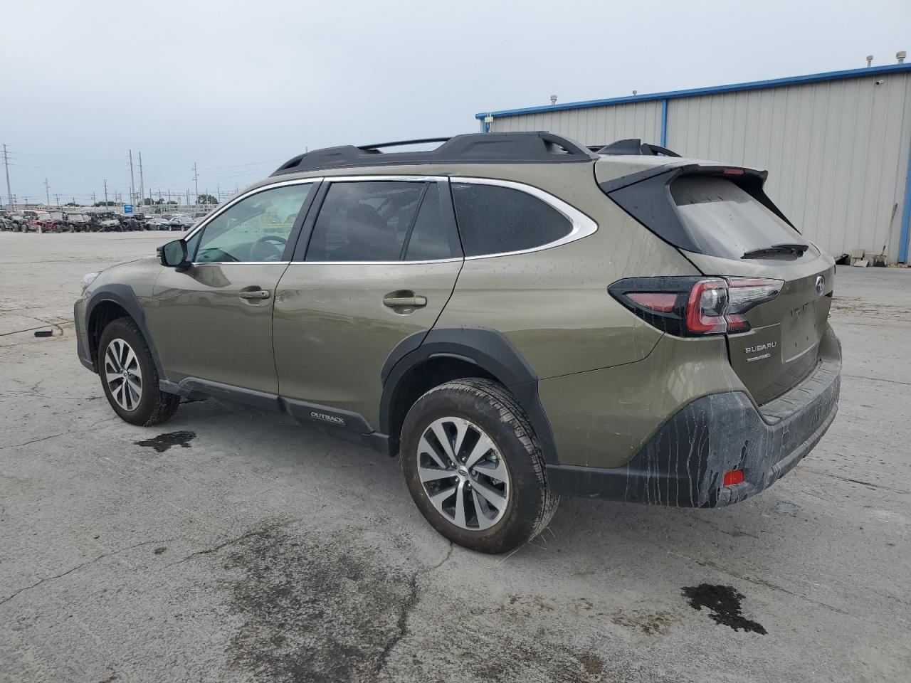 2025 Subaru Outback Premium - Фото 2
