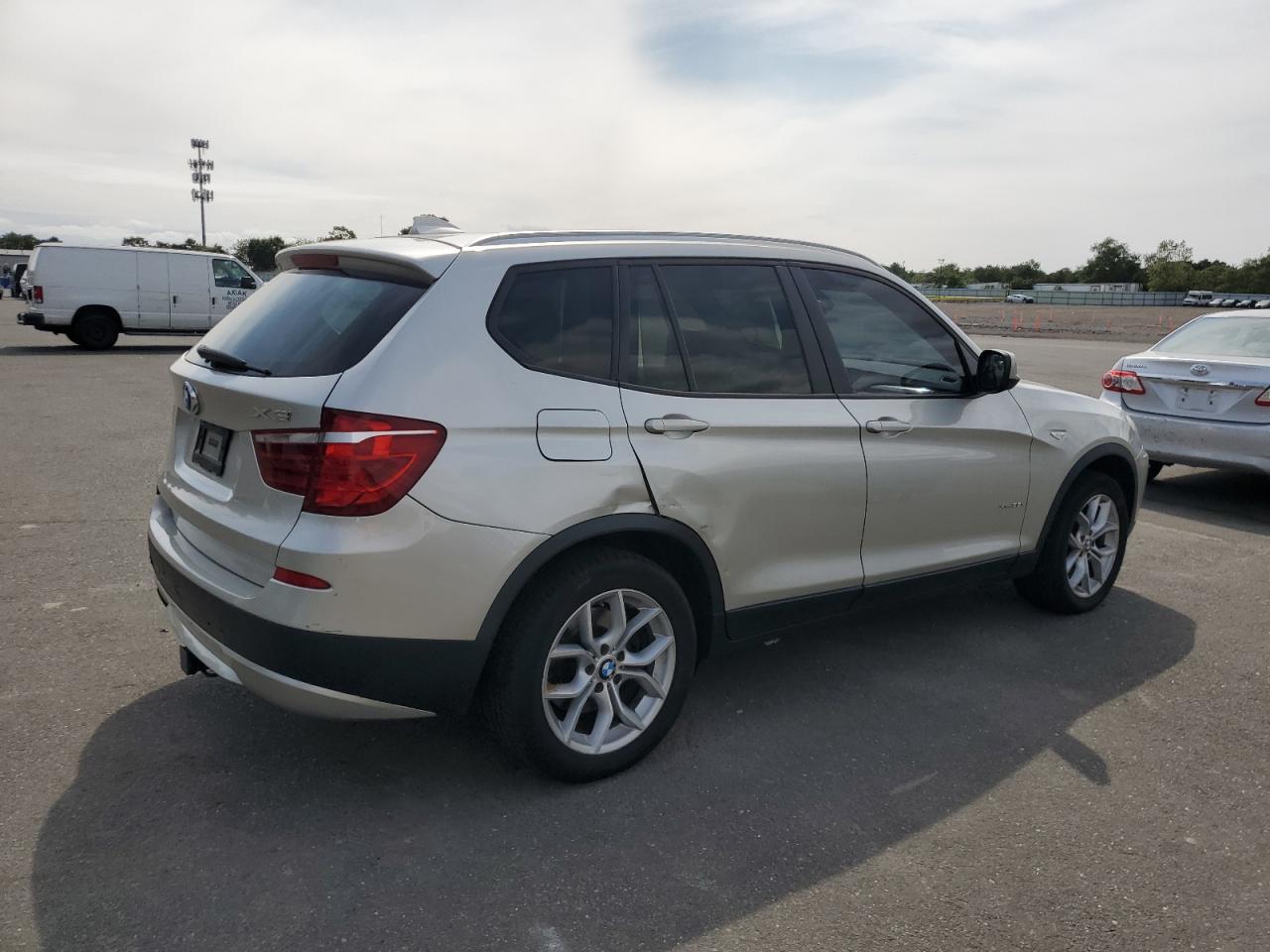 2012 BMW X3 xDrive35I - Image 3