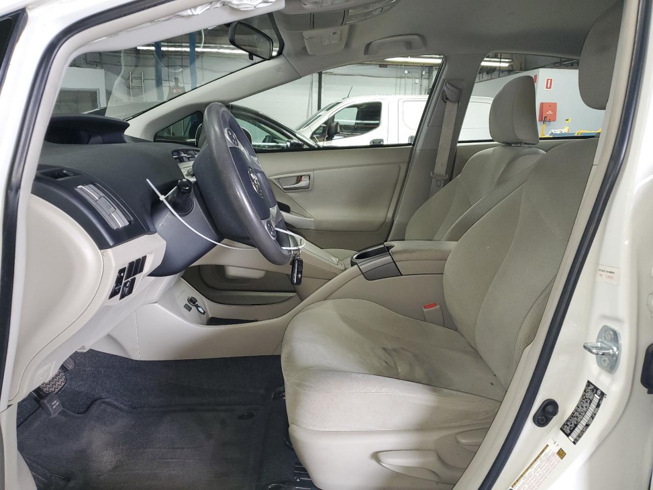 2015 Toyota Prius - Image 7