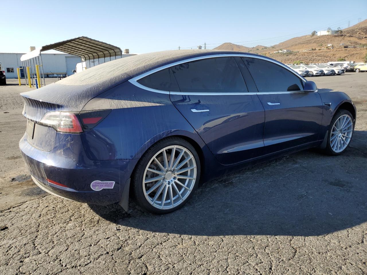 2019 Tesla Model 3 - Image 3