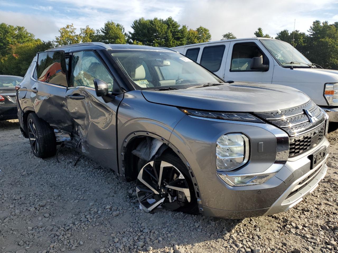 2022 Mitsubishi Outlander Sel - Image 4