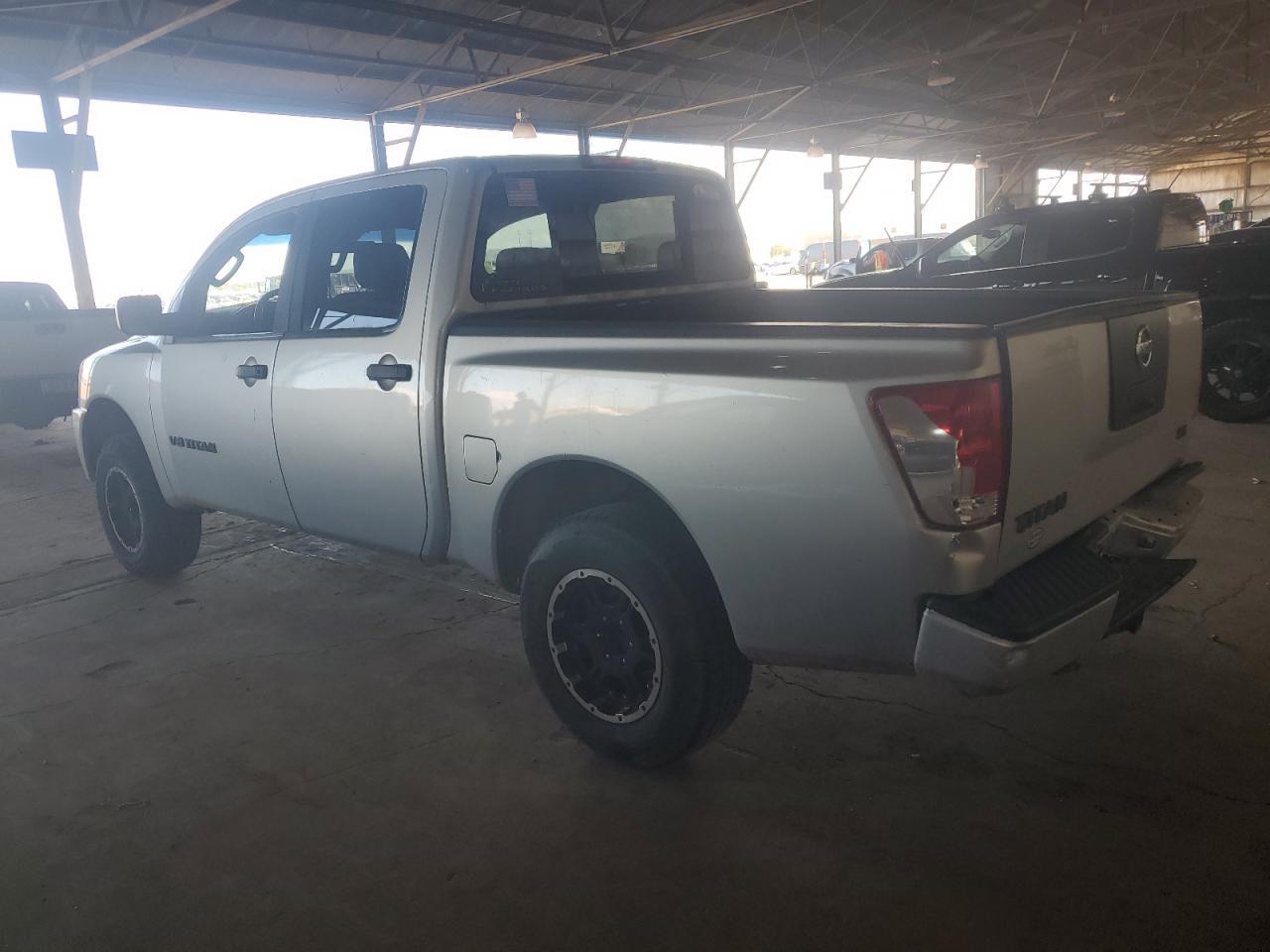 2005 Nissan Titan Xe - Фото 2