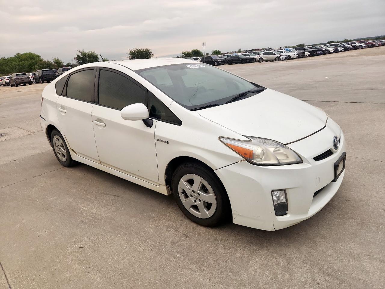 2011 Toyota Prius Two - Image 4